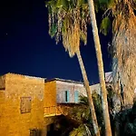 Grandmother's House 펜션 파마구스타