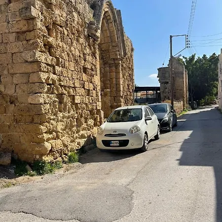 Grandmother's House Дом отдыха Фамагуста